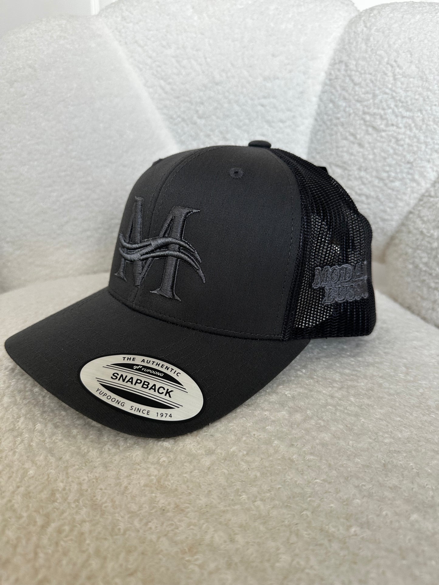 MODA DI LUSSO Signature Snapback Cap