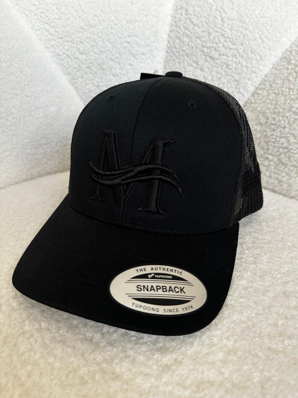 MODA DI LUSSO Signature Snapback Cap