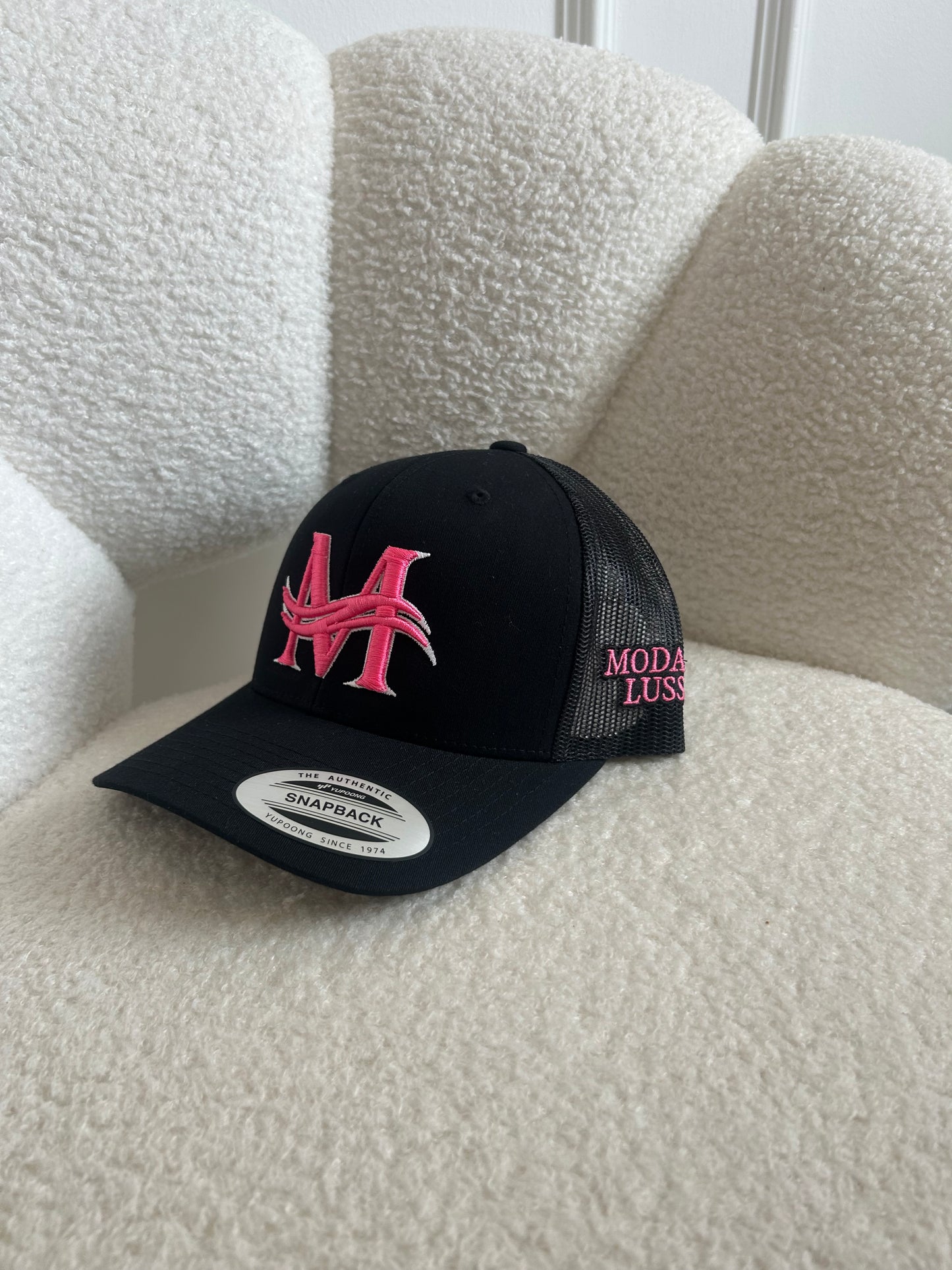 MODA DI LUSSO Signature Snapback Cap