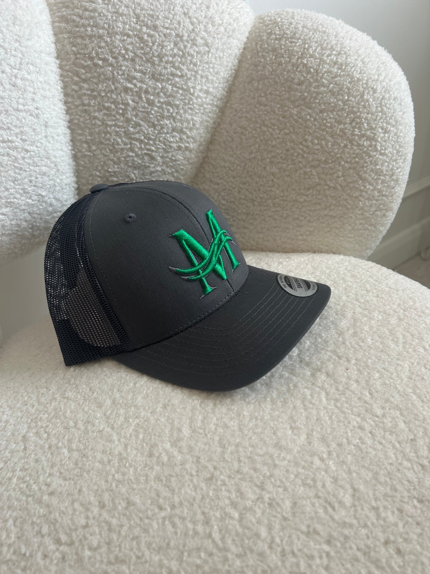 MODA DI LUSSO Signature Snapback Cap