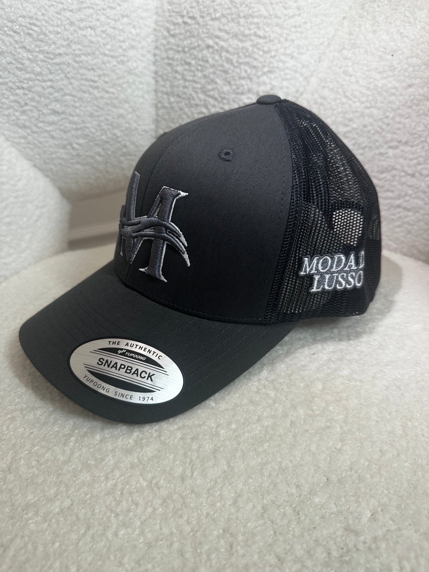 MODA DI LUSSO Signature Snapback Cap