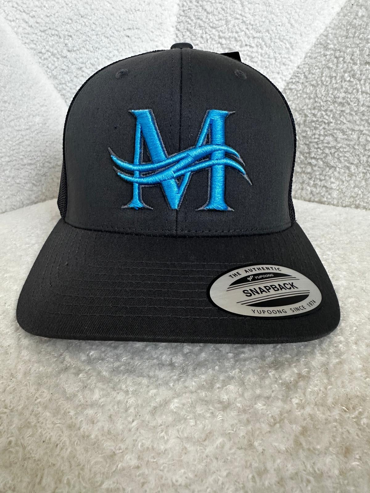 MODA DI LUSSO Signature Snapback Cap
