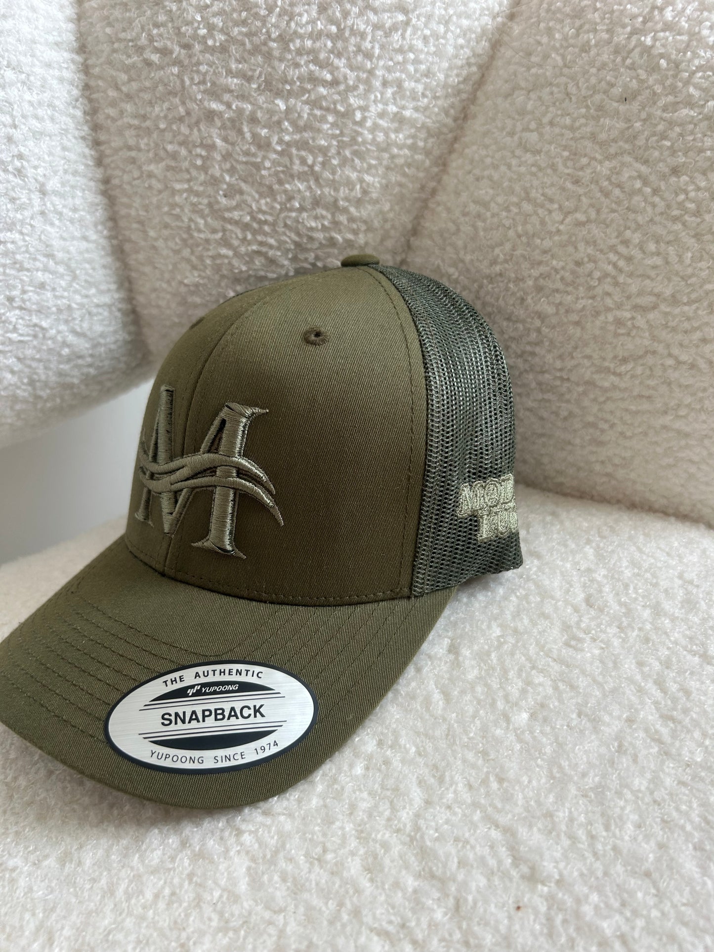 MODA DI LUSSO Signature Snapback Cap