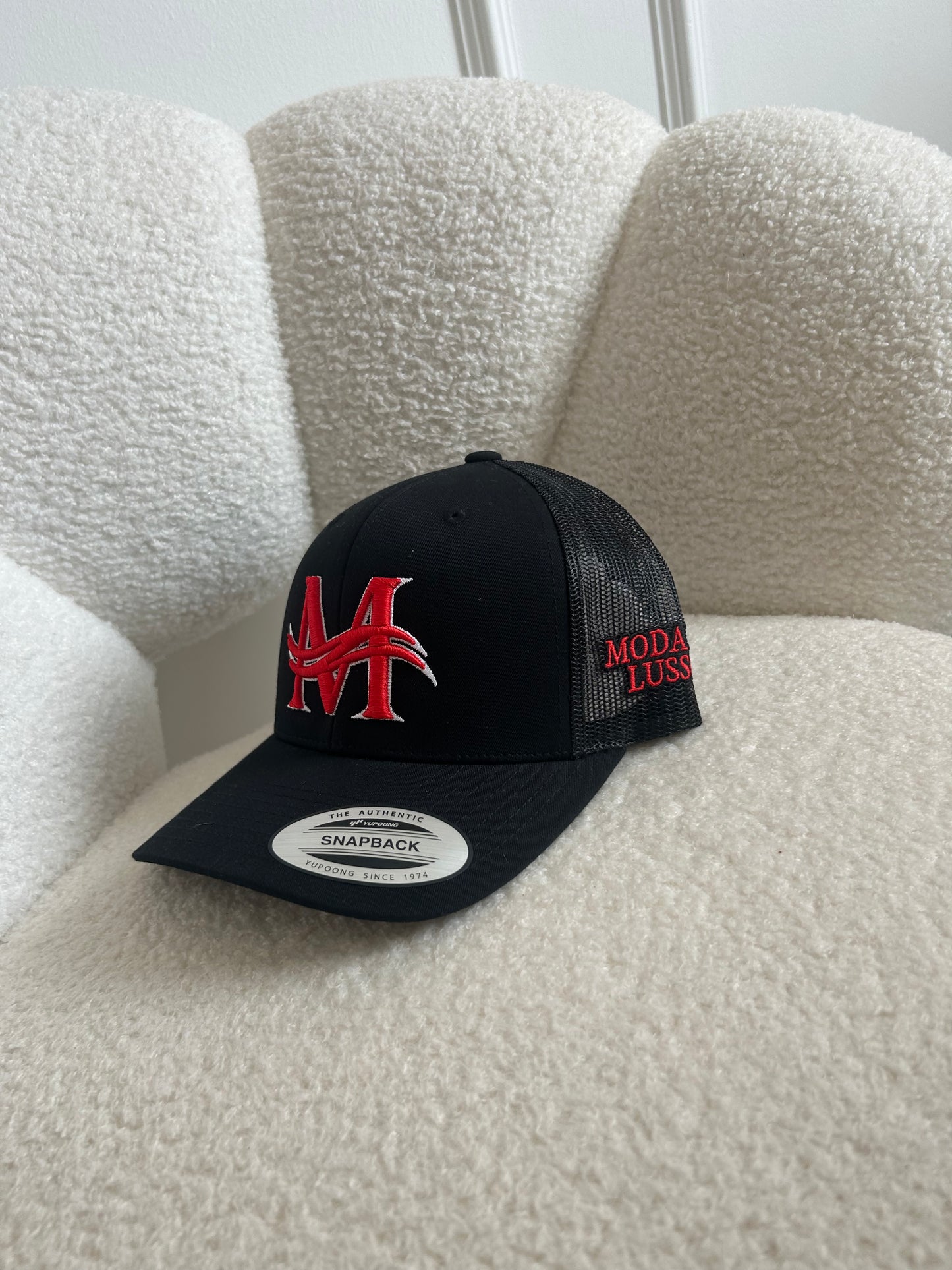 MODA DI LUSSO Signature Snapback Cap