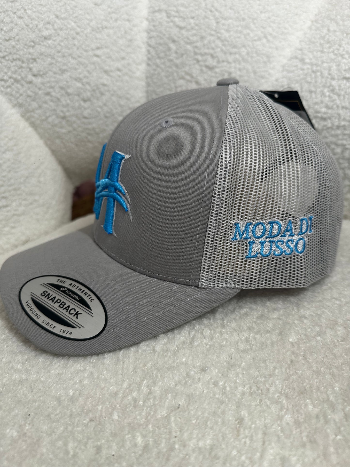 MODA DI LUSSO Signature Snapback Cap