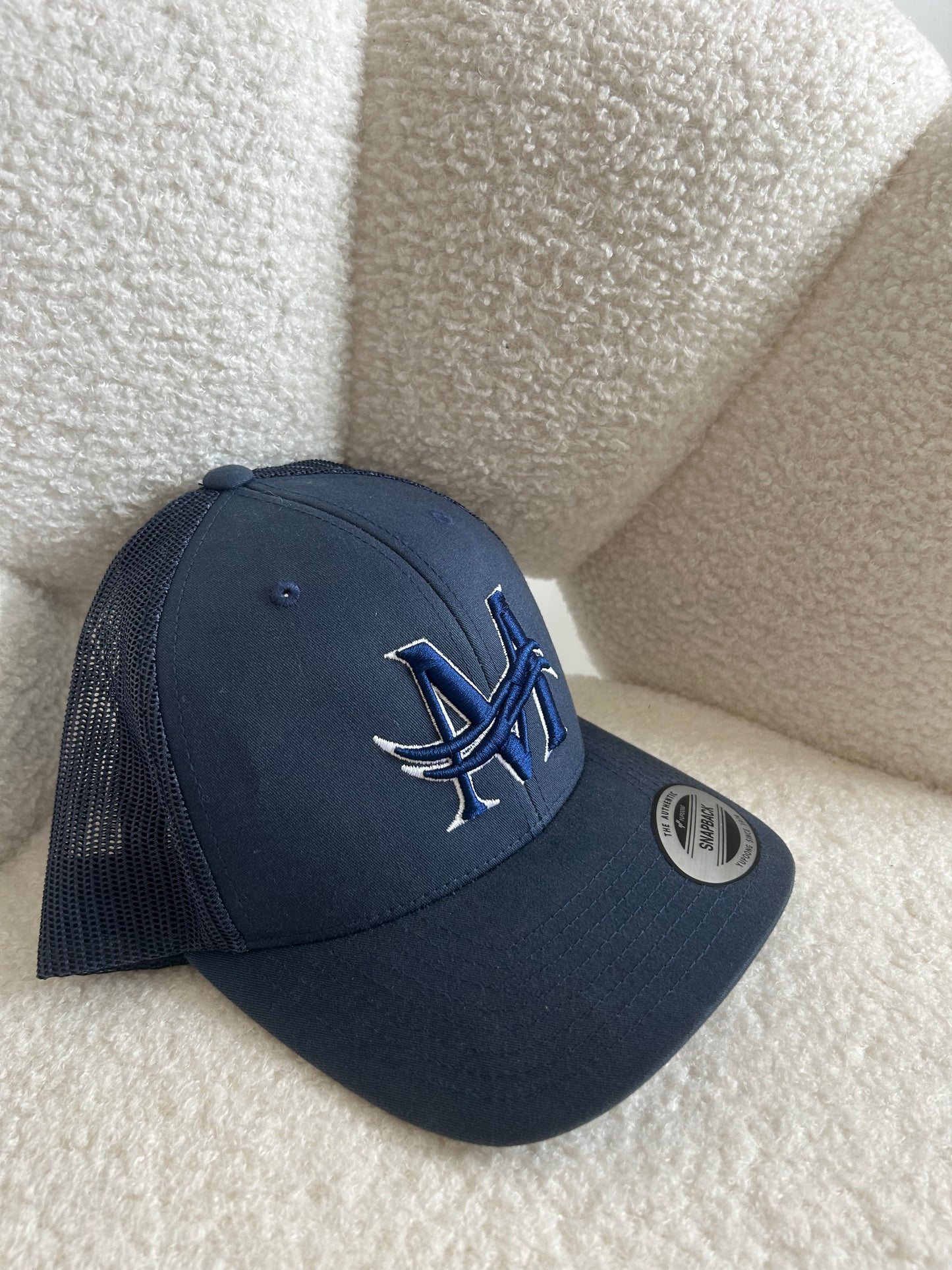 MODA DI LUSSO Signature Snapback Cap